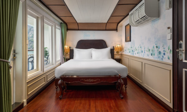 Signature Royal Cruise.