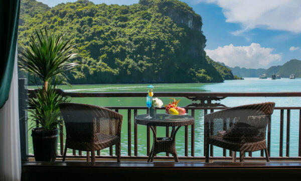 Genesis Regal Cruise.