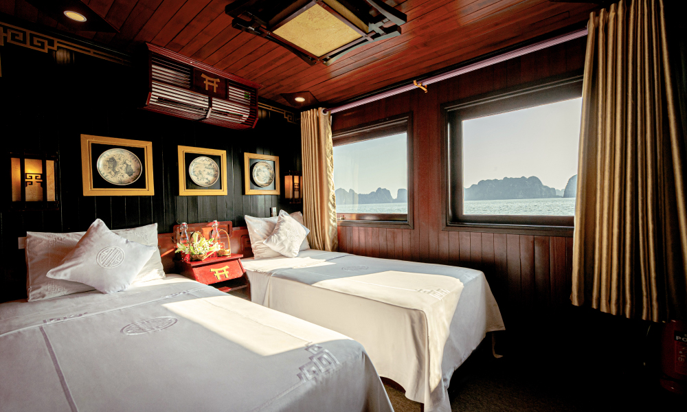 Dragon Pearl Junk junior suite.