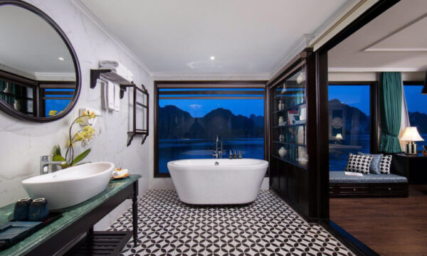 Genesis Regal Cruise.