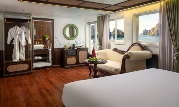 Signature Royal Cruise.