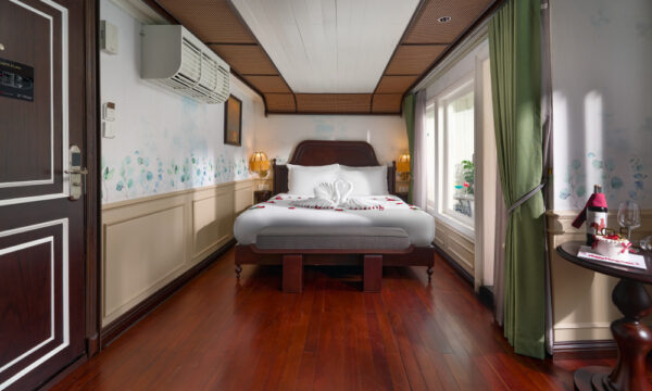 Signature Royal Cruise.