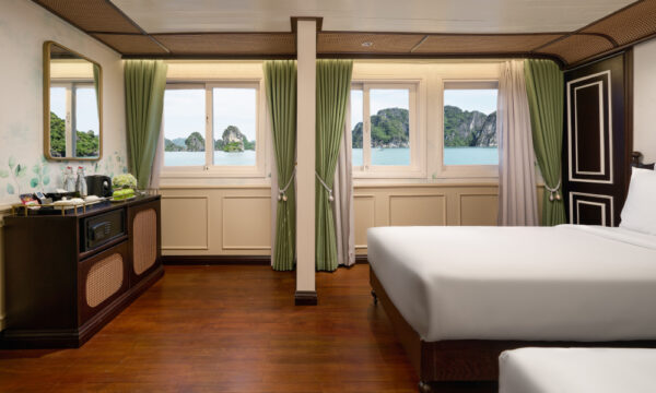 Signature Royal Cruise.