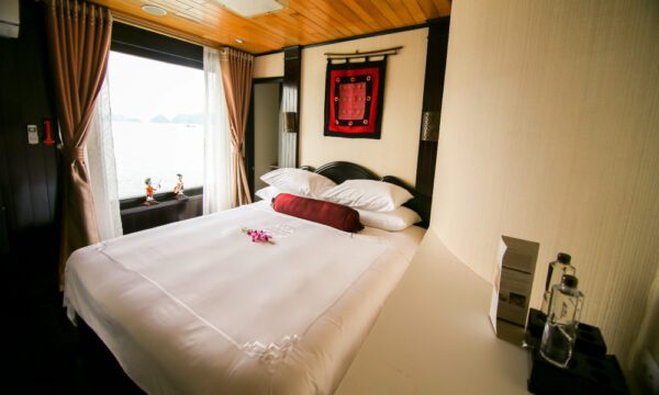 Dragon Legend Cruise.