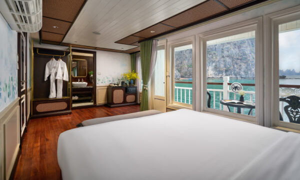 Signature Royal Cruise.