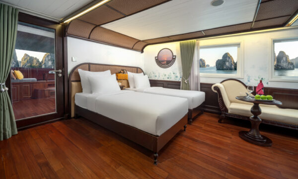 Signature Royal Cruise.