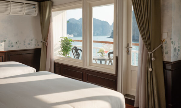 Signature Royal Cruise.